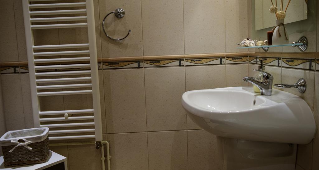 פרדיאל Cozy Apartment מראה חיצוני תמונה